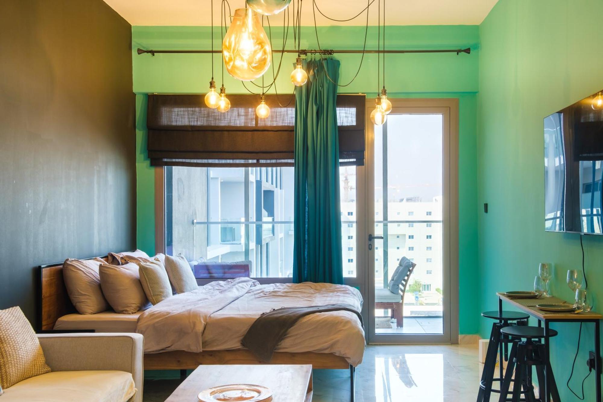 Апартаменты Industrial Chic Retreat Al Qurayyah Экстерьер фото